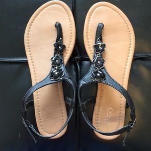 Black flat Sandals